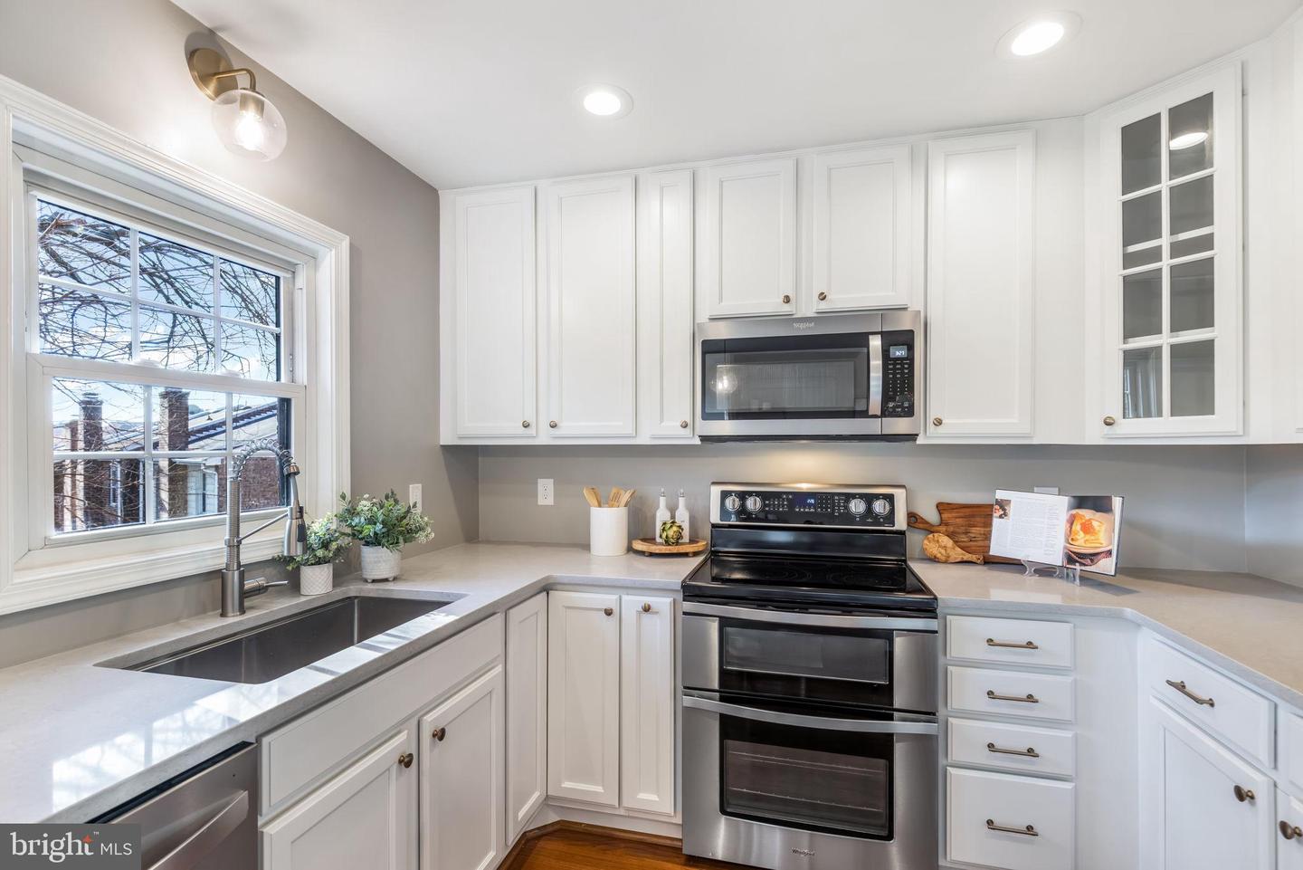 5406 BARRISTER PL, ALEXANDRIA, Virginia 22304, 3 Bedrooms Bedrooms, ,2 BathroomsBathrooms,Residential,For sale,5406 BARRISTER PL,VAAX2051550 MLS # VAAX2051550