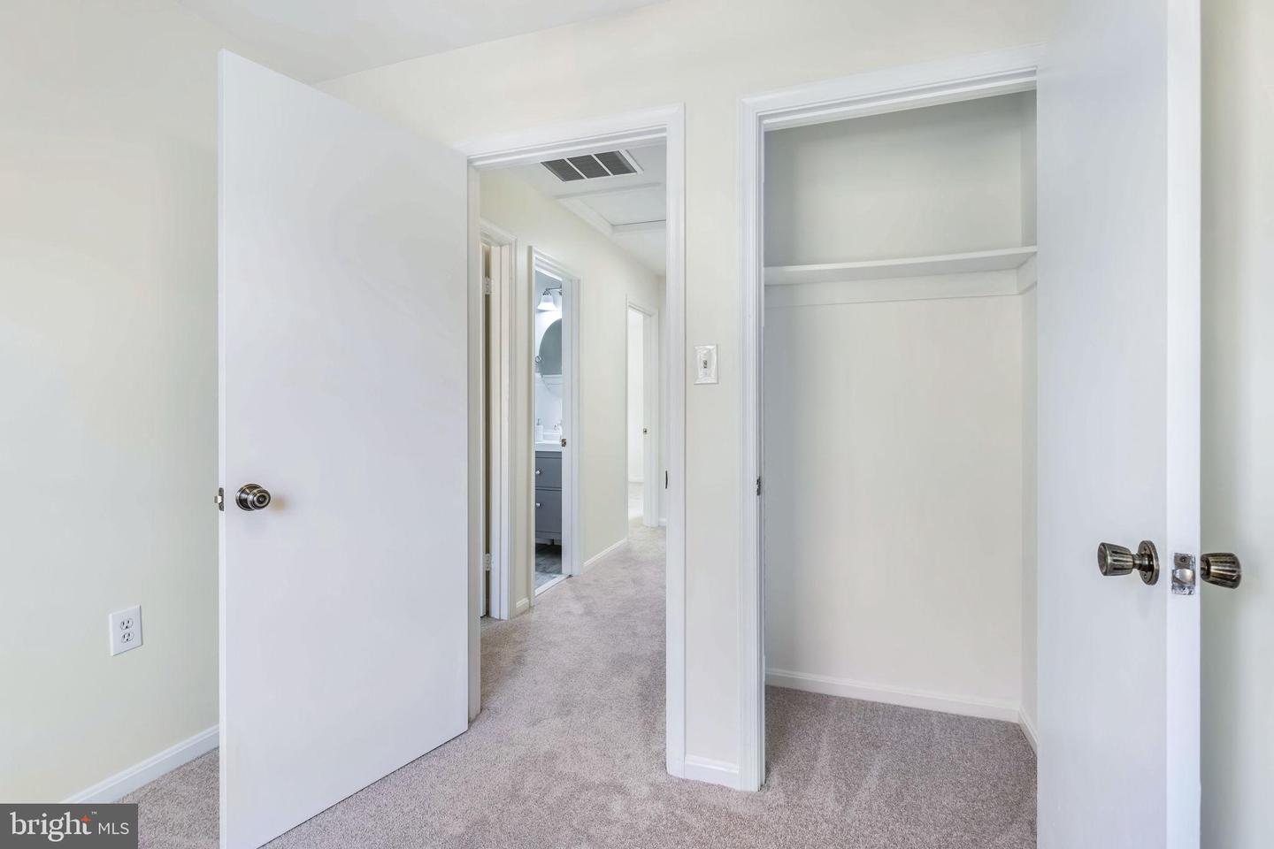 5406 BARRISTER PL, ALEXANDRIA, Virginia 22304, 3 Bedrooms Bedrooms, ,2 BathroomsBathrooms,Residential,For sale,5406 BARRISTER PL,VAAX2051550 MLS # VAAX2051550