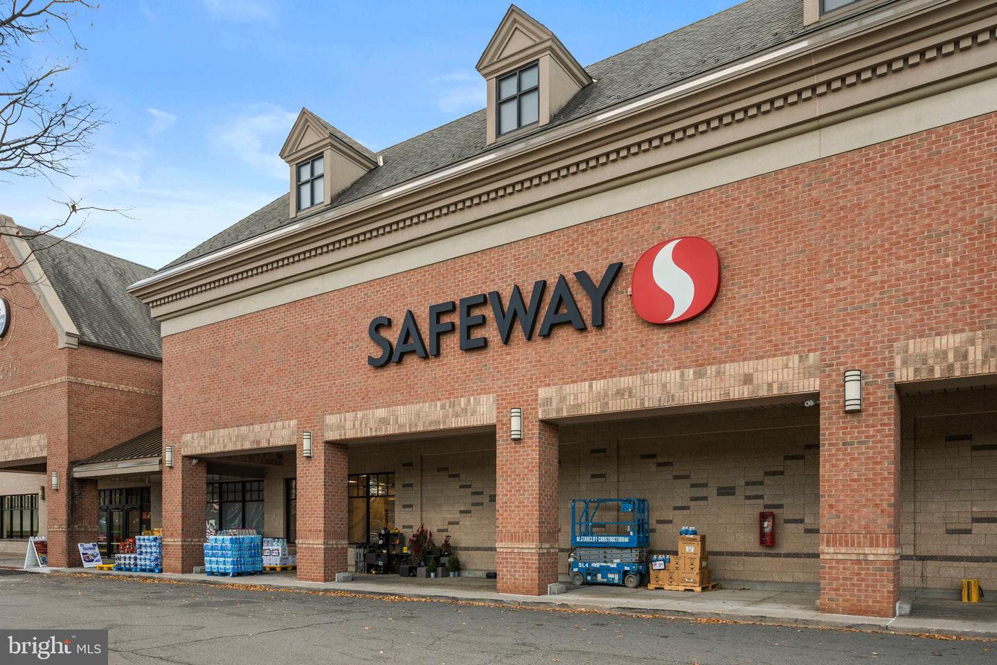 7505 MAGARITY RD, FALLS CHURCH, Virginia 22043, 6 Bedrooms Bedrooms, 15 Rooms Rooms,5 BathroomsBathrooms,Residential,For sale,7505 MAGARITY RD,VAFX2278274 MLS # VAFX2278274 7505 MAGARITY RD, FALLS CHURCH, Virginia 22043, 6 Bedrooms Bedrooms, 15 Rooms Rooms,5 BathroomsBathrooms,Residential,For sale,7505 MAGARITY RD,VAFX2278274 MLS # VAFX2278274