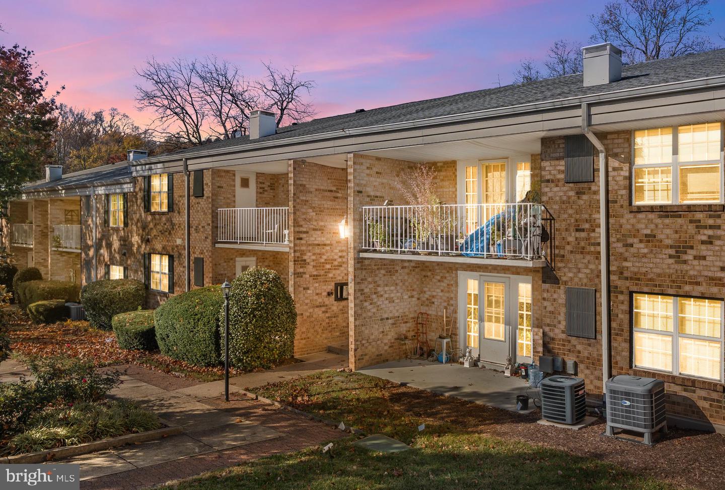 1134 S WASHINGTON ST #T1, FALLS CHURCH, Virginia 22046, 1 Bedroom Bedrooms, ,1 BathroomBathrooms,Residential,For sale,1134 S WASHINGTON ST #T1,VAFA2003434 MLS # VAFA2003434 1134 S WASHINGTON ST #T1, FALLS CHURCH, Virginia 22046, 1 Bedroom Bedrooms, ,1 BathroomBathrooms,Residential,For sale,1134 S WASHINGTON ST #T1,VAFA2003434 MLS # VAFA2003434
