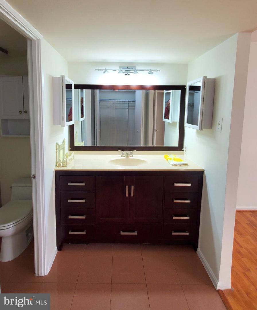 203 YOAKUM PKWY #1807, ALEXANDRIA, Virginia 22304, 2 Bedrooms Bedrooms, ,2 BathroomsBathrooms,Residential,For sale,203 YOAKUM PKWY #1807,VAAX2051600 MLS # VAAX2051600