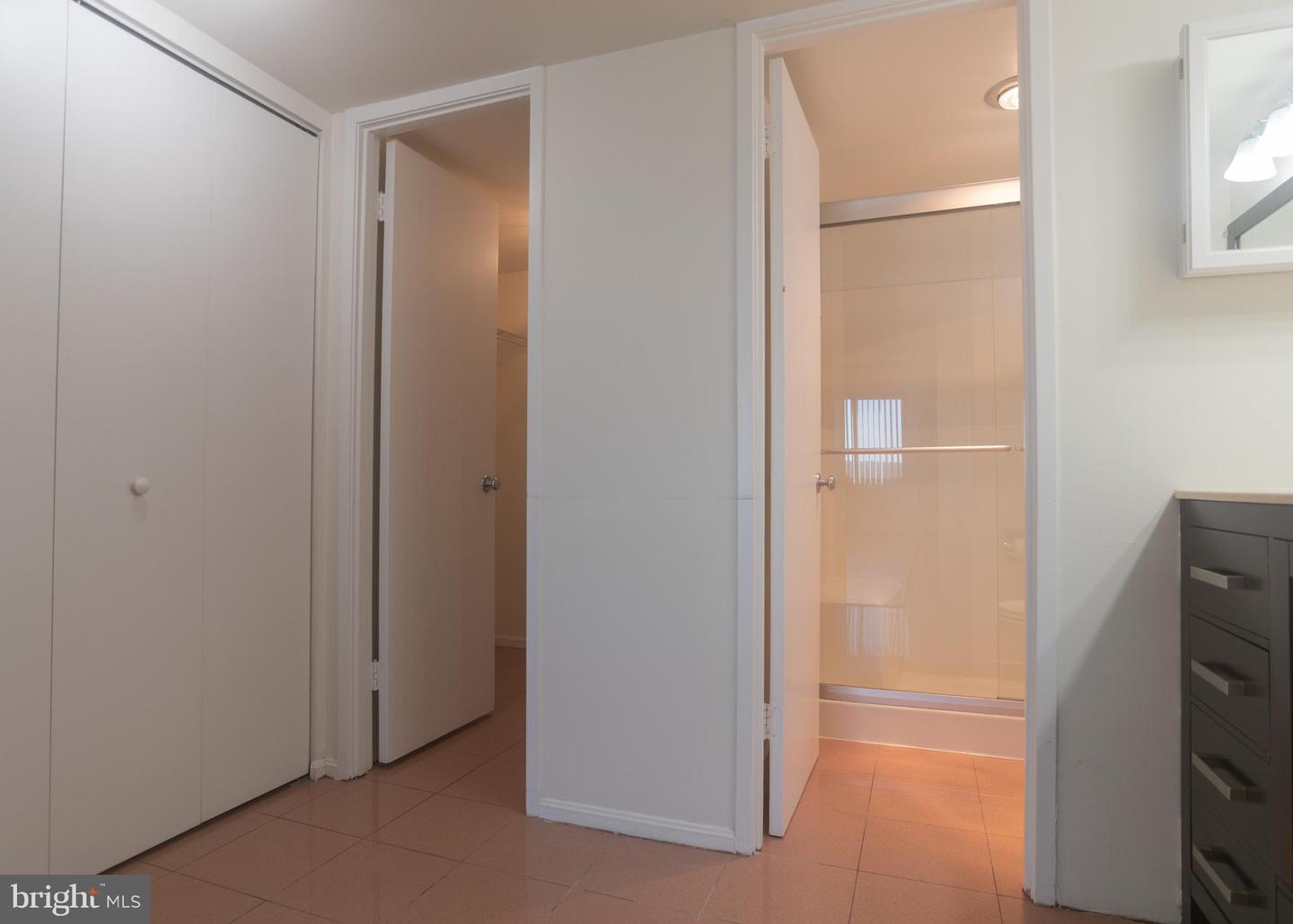 203 YOAKUM PKWY #1807, ALEXANDRIA, Virginia 22304, 2 Bedrooms Bedrooms, ,2 BathroomsBathrooms,Residential,For sale,203 YOAKUM PKWY #1807,VAAX2051600 MLS # VAAX2051600