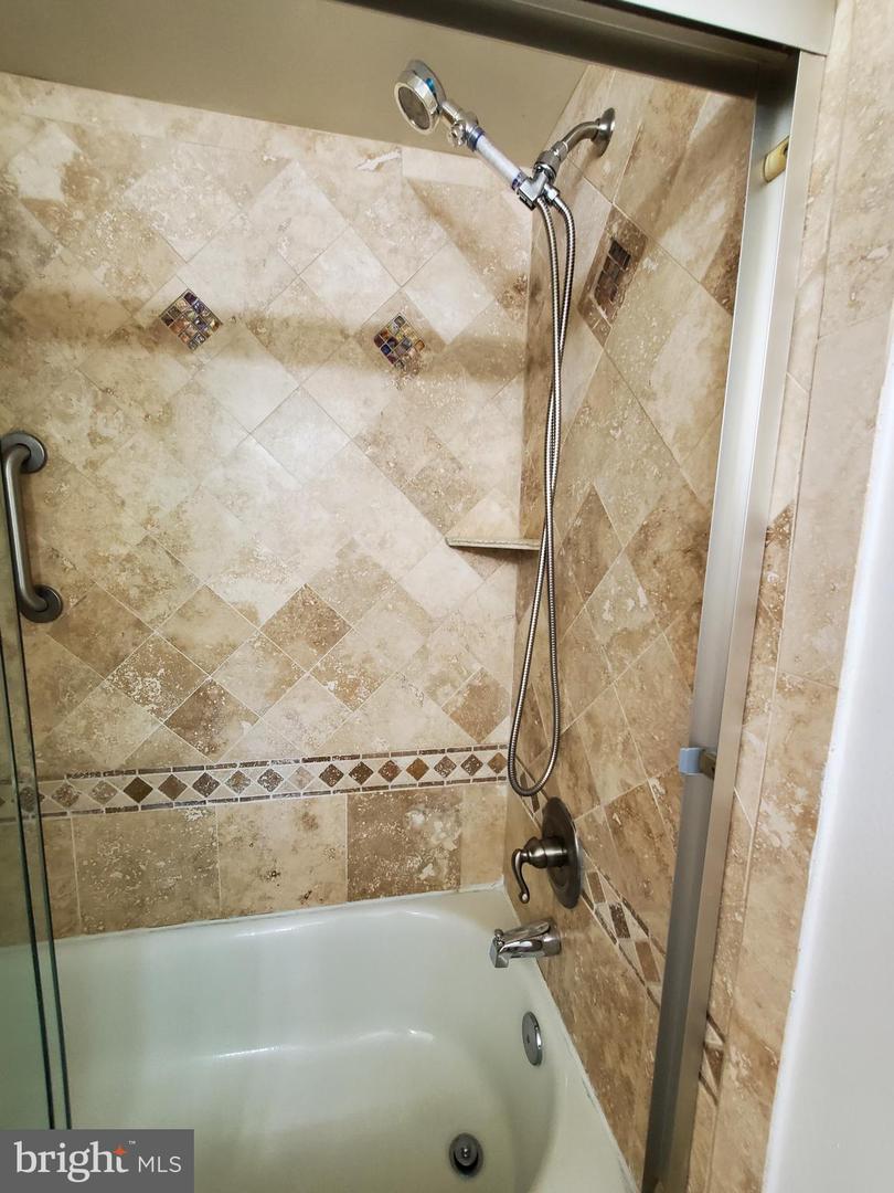 203 YOAKUM PKWY #1807, ALEXANDRIA, Virginia 22304, 2 Bedrooms Bedrooms, ,2 BathroomsBathrooms,Residential,For sale,203 YOAKUM PKWY #1807,VAAX2051600 MLS # VAAX2051600