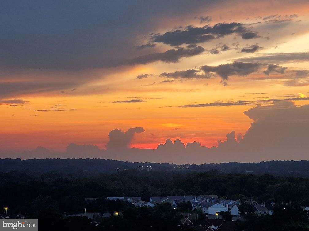 203 YOAKUM PKWY #1807, ALEXANDRIA, Virginia 22304, 2 Bedrooms Bedrooms, ,2 BathroomsBathrooms,Residential,For sale,203 YOAKUM PKWY #1807,VAAX2051600 MLS # VAAX2051600