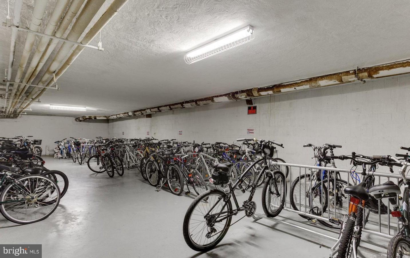 3000 SPOUT RUN PKWY #C603, ARLINGTON, Virginia 22201, 1 Bedroom Bedrooms, ,1 BathroomBathrooms,Residential,For sale,3000 SPOUT RUN PKWY #C603,VAAR2065880 MLS # VAAR2065880 3000 SPOUT RUN PKWY #C603, ARLINGTON, Virginia 22201, 1 Bedroom Bedrooms, ,1 BathroomBathrooms,Residential,For sale,3000 SPOUT RUN PKWY #C603,VAAR2065880 MLS # VAAR2065880