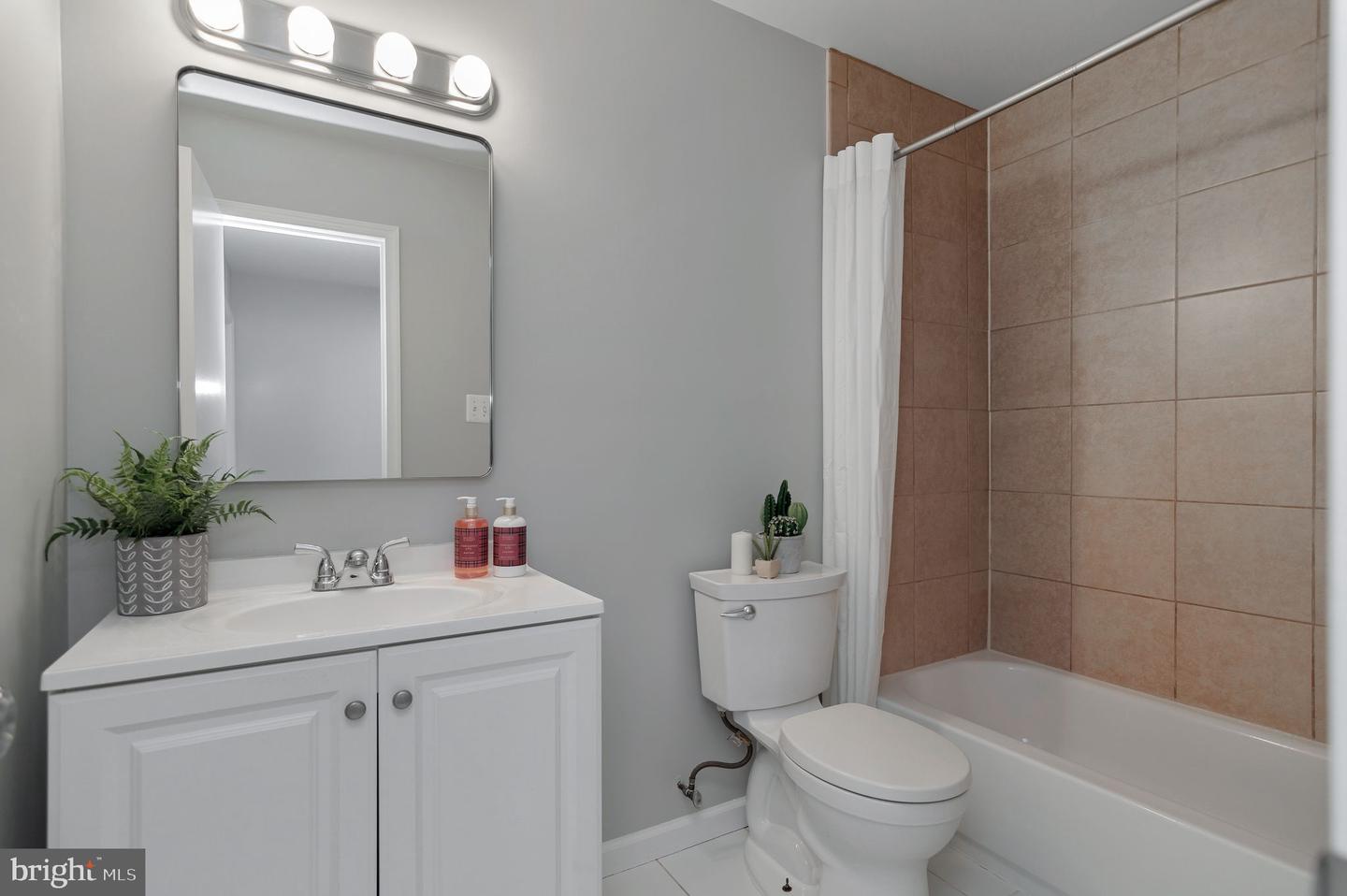 3878 HAVENWOOD PL #75D, ALEXANDRIA, Virginia 22309, 2 Bedrooms Bedrooms, ,1 BathroomBathrooms,Residential,For sale,3878 HAVENWOOD PL #75D,VAFX2278396 MLS # VAFX2278396