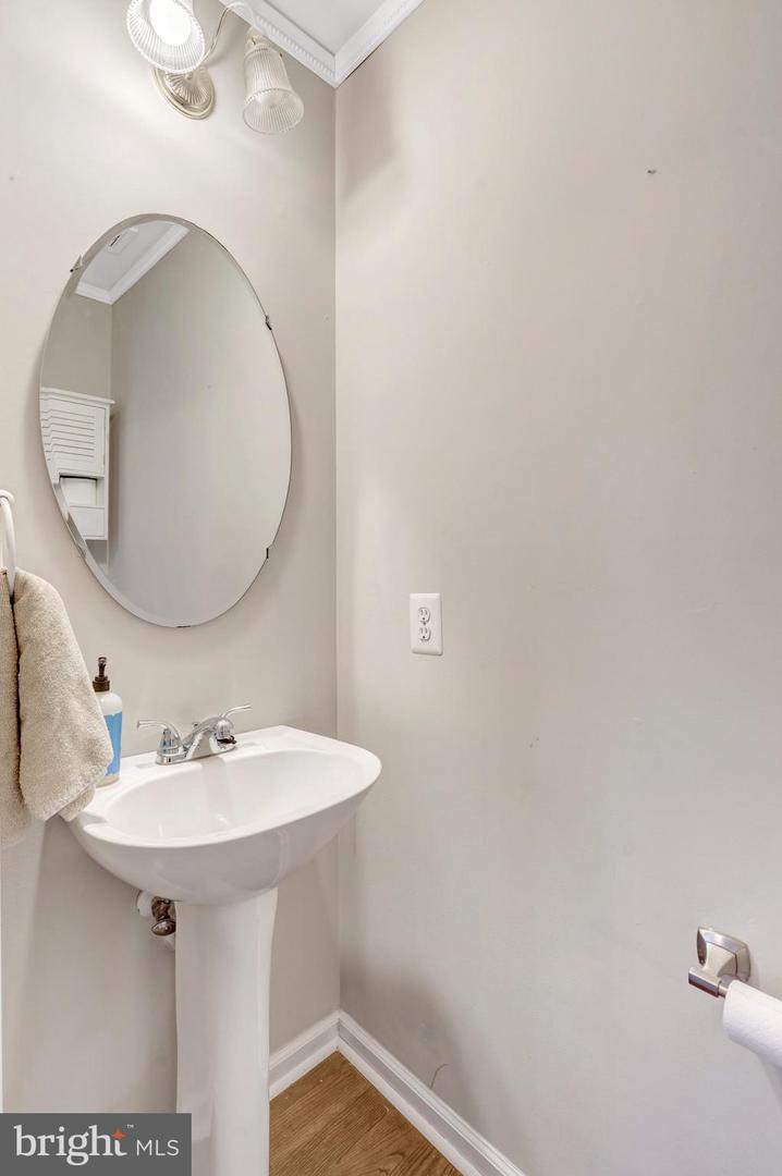 6935 LITTLE JOHN CT, HAYMARKET, Virginia 20169, 5 Bedrooms Bedrooms, ,4 BathroomsBathrooms,Residential,For sale,6935 LITTLE JOHN CT,VAPW2107566 MLS # VAPW2107566