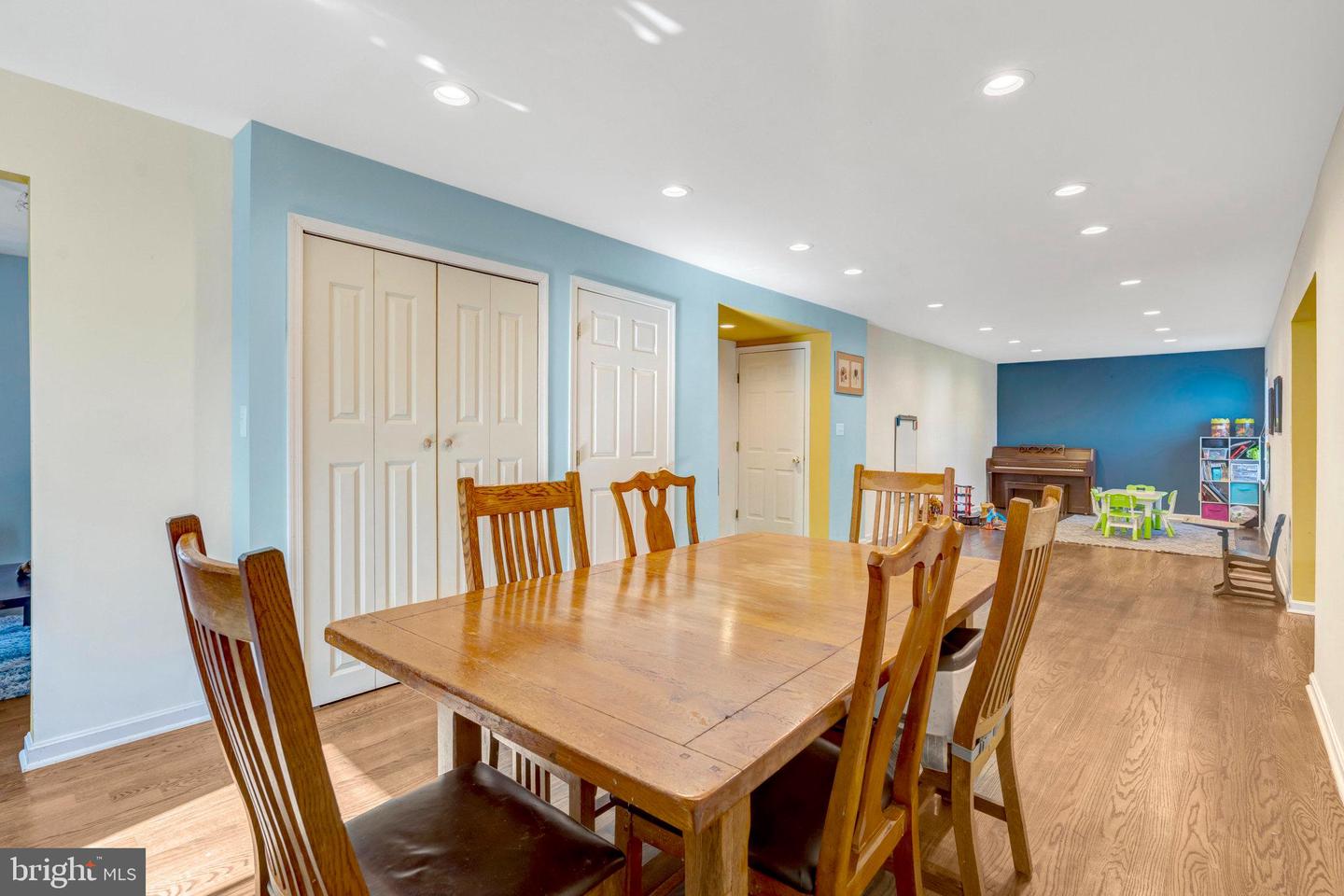 6935 LITTLE JOHN CT, HAYMARKET, Virginia 20169, 5 Bedrooms Bedrooms, ,4 BathroomsBathrooms,Residential,For sale,6935 LITTLE JOHN CT,VAPW2107566 MLS # VAPW2107566