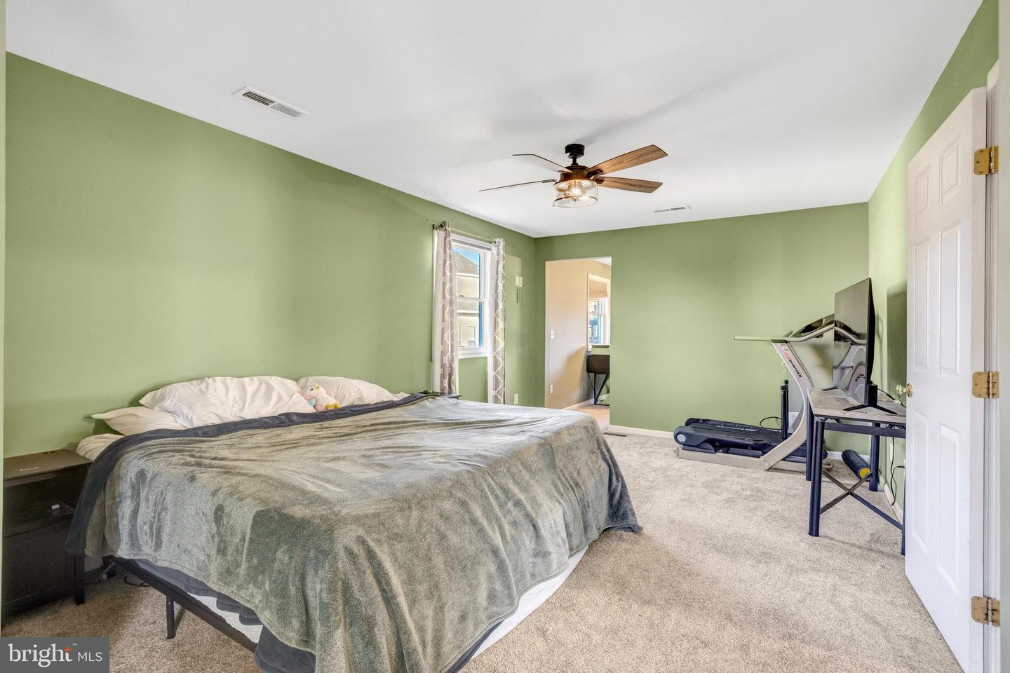 6935 LITTLE JOHN CT, HAYMARKET, Virginia 20169, 5 Bedrooms Bedrooms, ,4 BathroomsBathrooms,Residential,For sale,6935 LITTLE JOHN CT,VAPW2107566 MLS # VAPW2107566