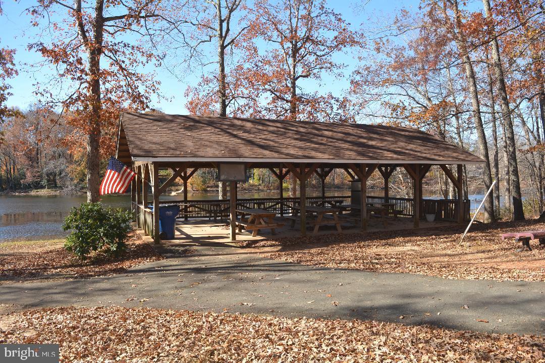 107 BOUNDARY DR, STAFFORD, Virginia 22556, 3 Bedrooms Bedrooms, ,1 BathroomBathrooms,Residential,For sale,107 BOUNDARY DR,VAST2044136 MLS # VAST2044136