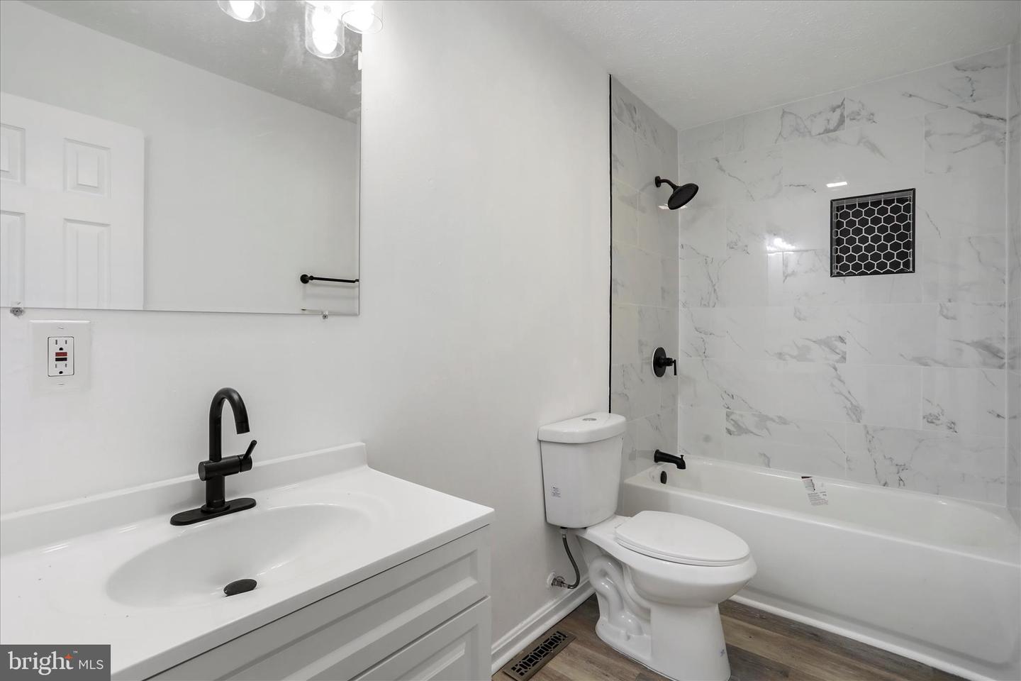 210 E 19TH ST, FRONT ROYAL, Virginia 22630, 3 Bedrooms Bedrooms, ,2 BathroomsBathrooms,Residential,For sale,210 E 19TH ST,VAWR2012760 MLS # VAWR2012760 210 E 19TH ST, FRONT ROYAL, Virginia 22630, 3 Bedrooms Bedrooms, ,2 BathroomsBathrooms,Residential,For sale,210 E 19TH ST,VAWR2012760 MLS # VAWR2012760