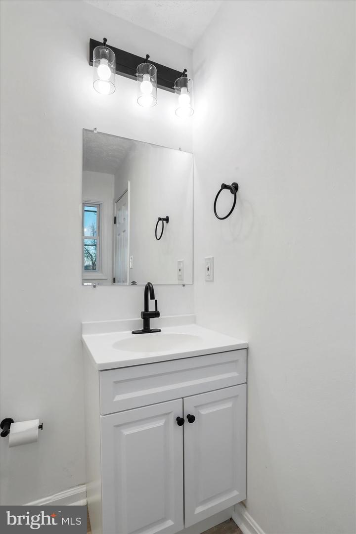 210 E 19TH ST, FRONT ROYAL, Virginia 22630, 3 Bedrooms Bedrooms, ,2 BathroomsBathrooms,Residential,For sale,210 E 19TH ST,VAWR2012760 MLS # VAWR2012760 210 E 19TH ST, FRONT ROYAL, Virginia 22630, 3 Bedrooms Bedrooms, ,2 BathroomsBathrooms,Residential,For sale,210 E 19TH ST,VAWR2012760 MLS # VAWR2012760