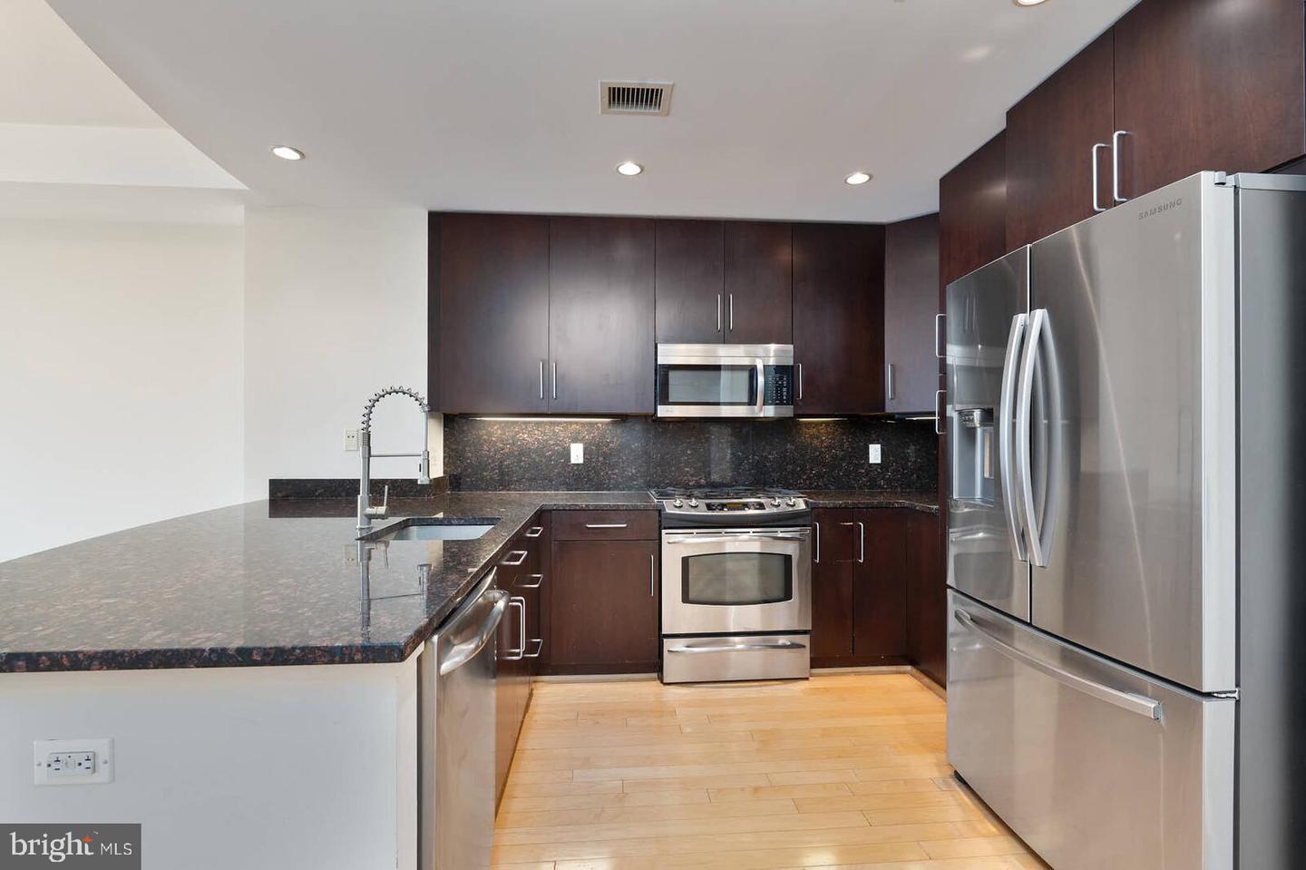 8220 CRESTWOOD HEIGHTS DR #714, MCLEAN, Virginia 22102, 1 Bedroom Bedrooms, 6 Rooms Rooms,1 BathroomBathrooms,Residential,For sale,8220 CRESTWOOD HEIGHTS DR #714,VAFX2278732 MLS # VAFX2278732 8220 CRESTWOOD HEIGHTS DR #714, MCLEAN, Virginia 22102, 1 Bedroom Bedrooms, 6 Rooms Rooms,1 BathroomBathrooms,Residential,For sale,8220 CRESTWOOD HEIGHTS DR #714,VAFX2278732 MLS # VAFX2278732