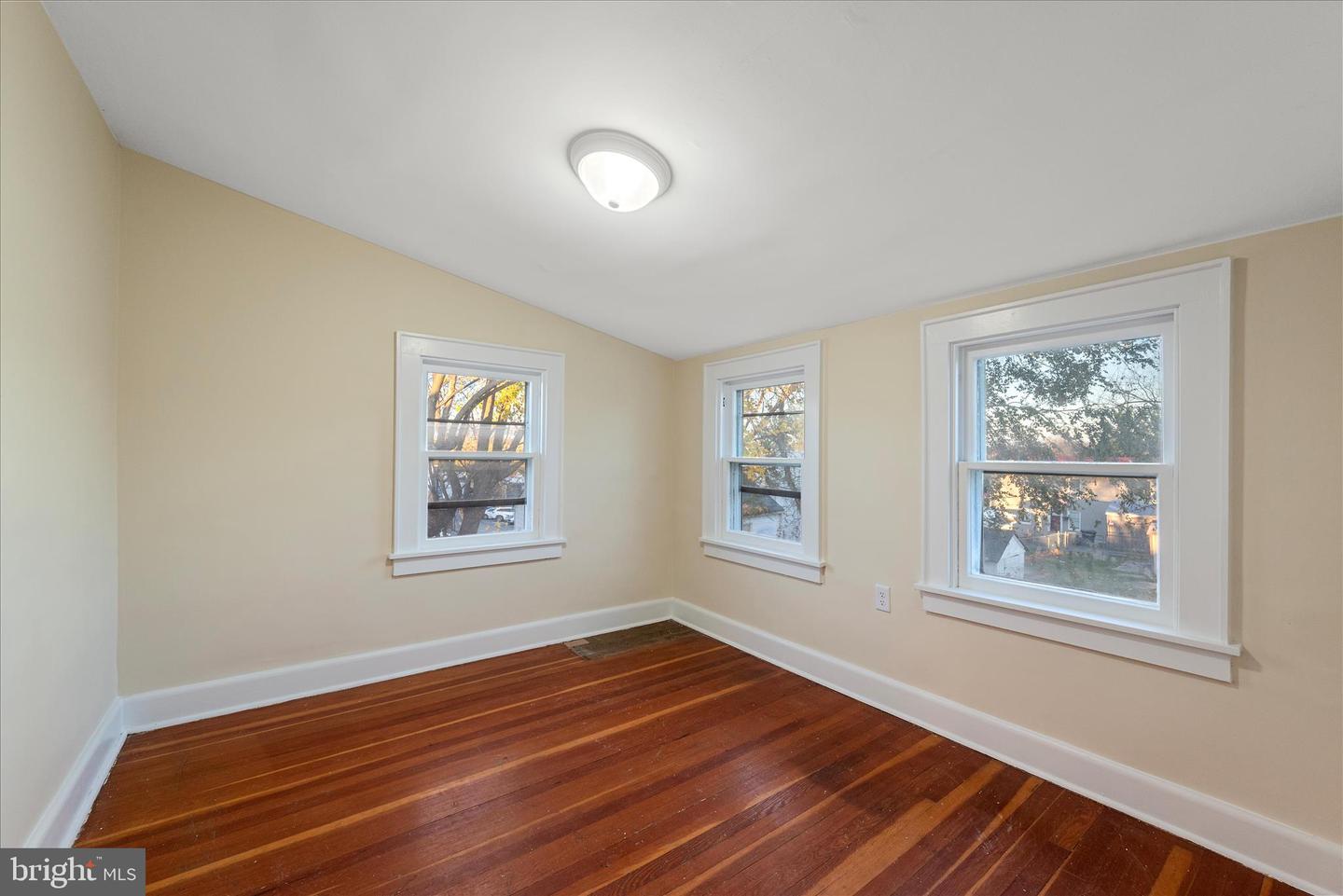 1006 S CAMERON ST, WINCHESTER, Virginia 22601, 4 Bedrooms Bedrooms, ,1 BathroomBathrooms,Residential,For sale,1006 S CAMERON ST,VAWI2009448 MLS # VAWI2009448 1006 S CAMERON ST, WINCHESTER, Virginia 22601, 4 Bedrooms Bedrooms, ,1 BathroomBathrooms,Residential,For sale,1006 S CAMERON ST,VAWI2009448 MLS # VAWI2009448