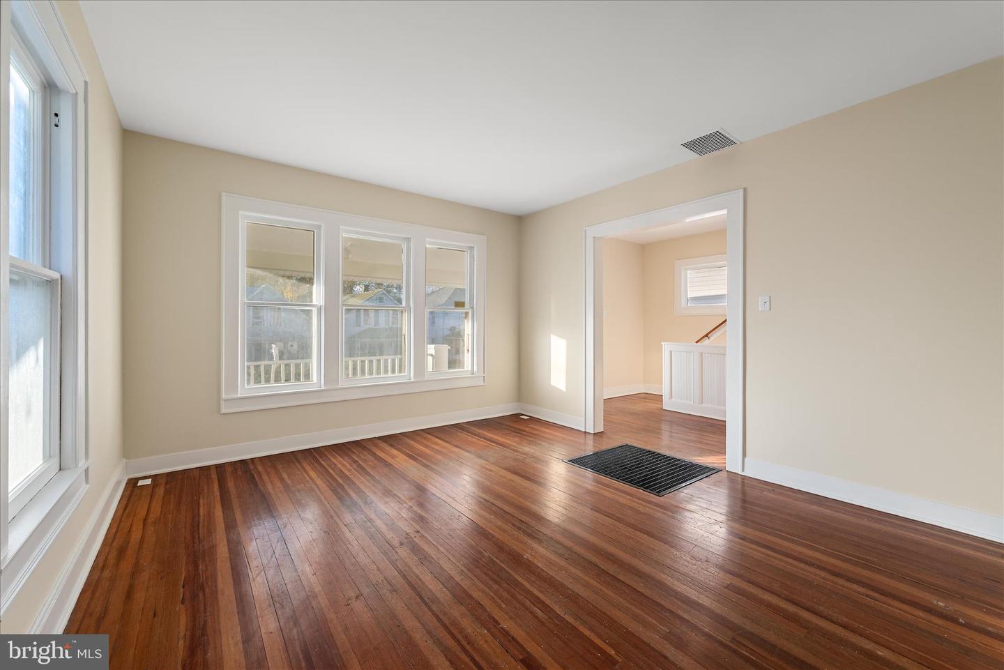 1006 S CAMERON ST, WINCHESTER, Virginia 22601, 4 Bedrooms Bedrooms, ,1 BathroomBathrooms,Residential,For sale,1006 S CAMERON ST,VAWI2009448 MLS # VAWI2009448 1006 S CAMERON ST, WINCHESTER, Virginia 22601, 4 Bedrooms Bedrooms, ,1 BathroomBathrooms,Residential,For sale,1006 S CAMERON ST,VAWI2009448 MLS # VAWI2009448