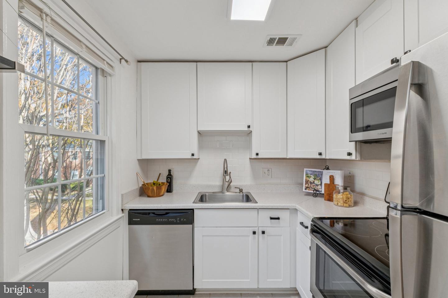 2813 ARLINGTON BLVD #159, ARLINGTON, Virginia 22201, 2 Bedrooms Bedrooms, ,1 BathroomBathrooms,Residential,For sale,2813 ARLINGTON BLVD #159,VAAR2065918 MLS # VAAR2065918 2813 ARLINGTON BLVD #159, ARLINGTON, Virginia 22201, 2 Bedrooms Bedrooms, ,1 BathroomBathrooms,Residential,For sale,2813 ARLINGTON BLVD #159,VAAR2065918 MLS # VAAR2065918