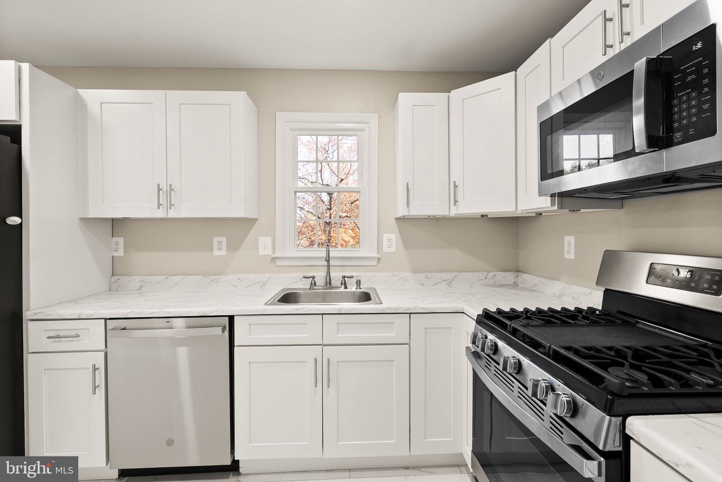 8205 CEDAR LANDING CT, ALEXANDRIA, Virginia 22306, 4 Bedrooms Bedrooms, ,3 BathroomsBathrooms,Residential,For sale,8205 CEDAR LANDING CT,VAFX2278556 MLS # VAFX2278556