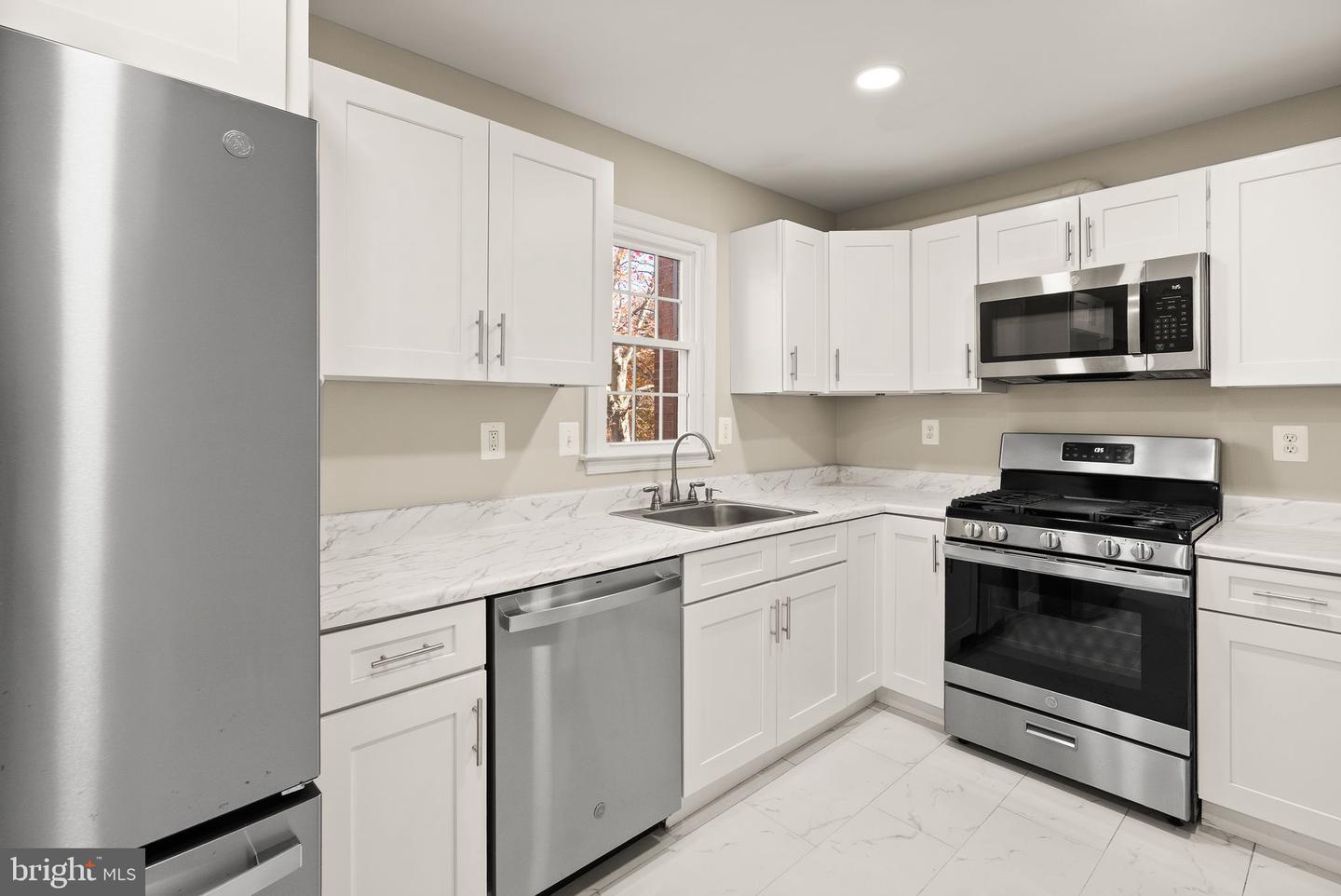 8205 CEDAR LANDING CT, ALEXANDRIA, Virginia 22306, 4 Bedrooms Bedrooms, ,3 BathroomsBathrooms,Residential,For sale,8205 CEDAR LANDING CT,VAFX2278556 MLS # VAFX2278556