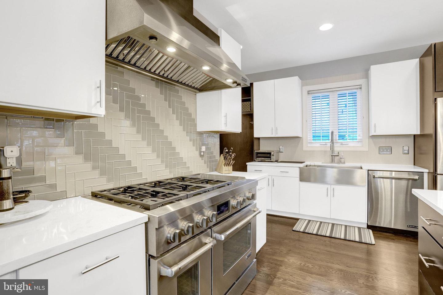 3402 8TH ST S, ARLINGTON, Virginia 22204, 5 Bedrooms Bedrooms, ,4 BathroomsBathrooms,Residential,For sale,3402 8TH ST S,VAAR2065930 MLS # VAAR2065930