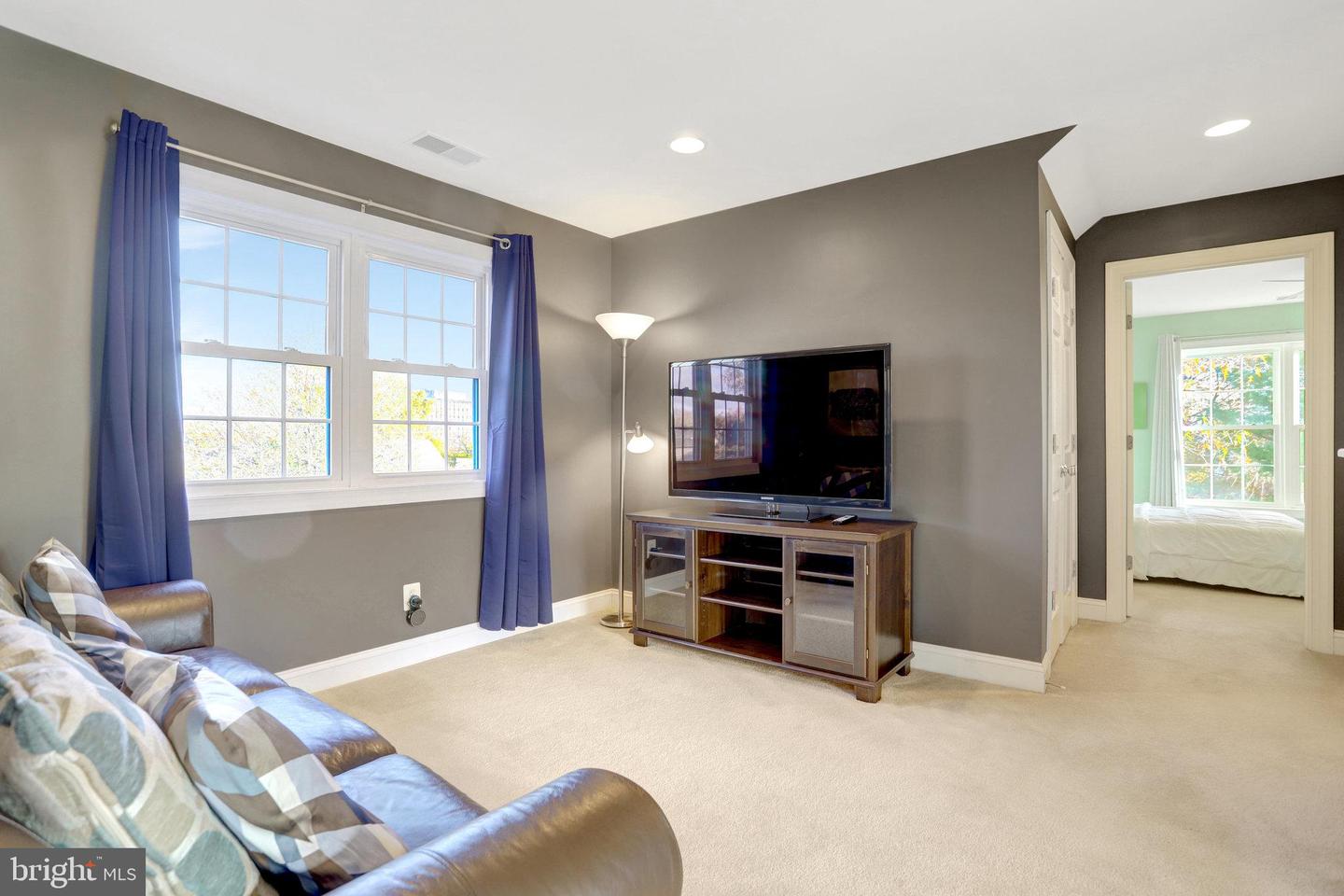 3402 8TH ST S, ARLINGTON, Virginia 22204, 5 Bedrooms Bedrooms, ,4 BathroomsBathrooms,Residential,For sale,3402 8TH ST S,VAAR2065930 MLS # VAAR2065930