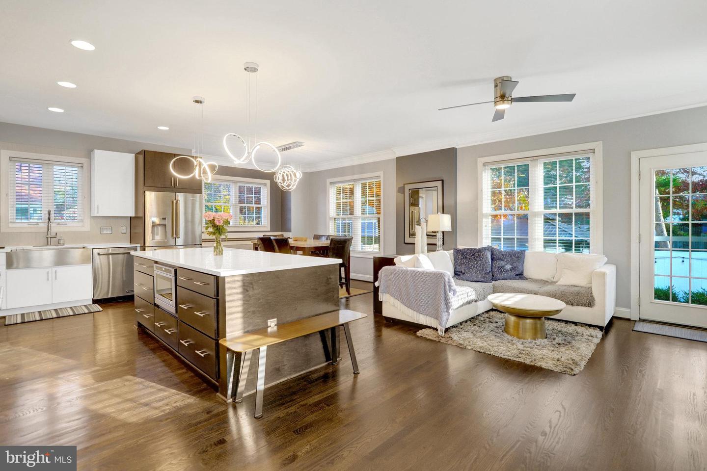 3402 8TH ST S, ARLINGTON, Virginia 22204, 5 Bedrooms Bedrooms, ,4 BathroomsBathrooms,Residential,For sale,3402 8TH ST S,VAAR2065930 MLS # VAAR2065930