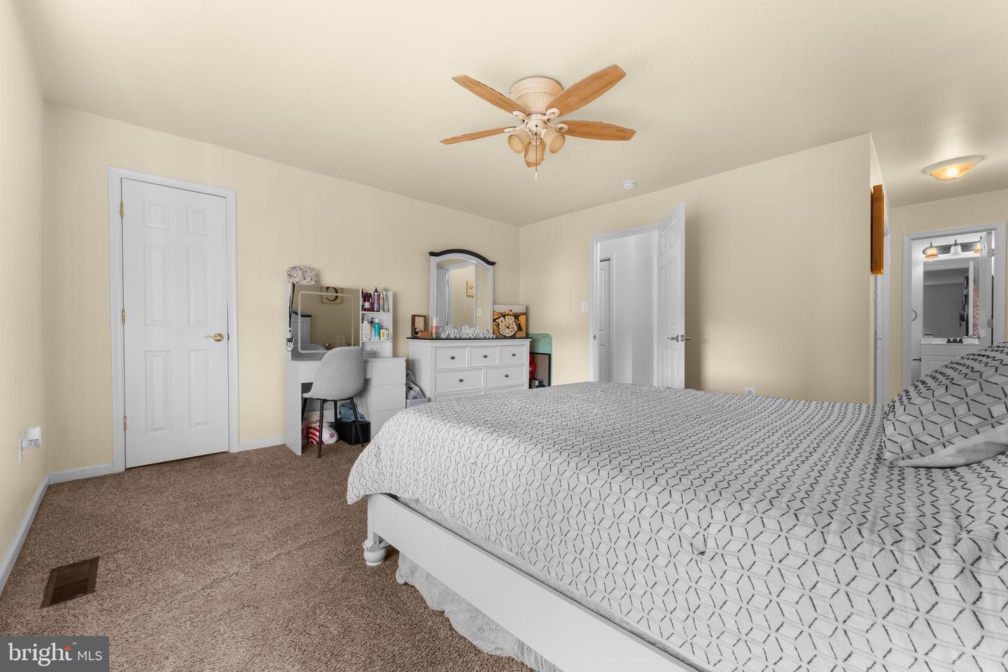 617 MEADOWBROOK, CULPEPER, Virginia 22701, 3 Bedrooms Bedrooms, ,3 BathroomsBathrooms,Residential,For sale,617 MEADOWBROOK,VACU2012042 MLS # VACU2012042 617 MEADOWBROOK, CULPEPER, Virginia 22701, 3 Bedrooms Bedrooms, ,3 BathroomsBathrooms,Residential,For sale,617 MEADOWBROOK,VACU2012042 MLS # VACU2012042