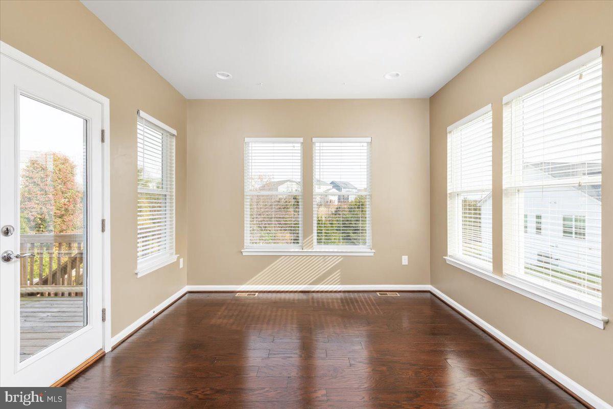 112 NORWICH CT, STEPHENS CITY, Virginia 22655, 6 Bedrooms Bedrooms, ,4 BathroomsBathrooms,Residential,For sale,112 NORWICH CT,VAFV2037992 MLS # VAFV2037992 112 NORWICH CT, STEPHENS CITY, Virginia 22655, 6 Bedrooms Bedrooms, ,4 BathroomsBathrooms,Residential,For sale,112 NORWICH CT,VAFV2037992 MLS # VAFV2037992