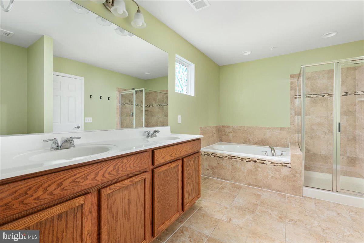 112 NORWICH CT, STEPHENS CITY, Virginia 22655, 6 Bedrooms Bedrooms, ,4 BathroomsBathrooms,Residential,For sale,112 NORWICH CT,VAFV2037992 MLS # VAFV2037992 112 NORWICH CT, STEPHENS CITY, Virginia 22655, 6 Bedrooms Bedrooms, ,4 BathroomsBathrooms,Residential,For sale,112 NORWICH CT,VAFV2037992 MLS # VAFV2037992