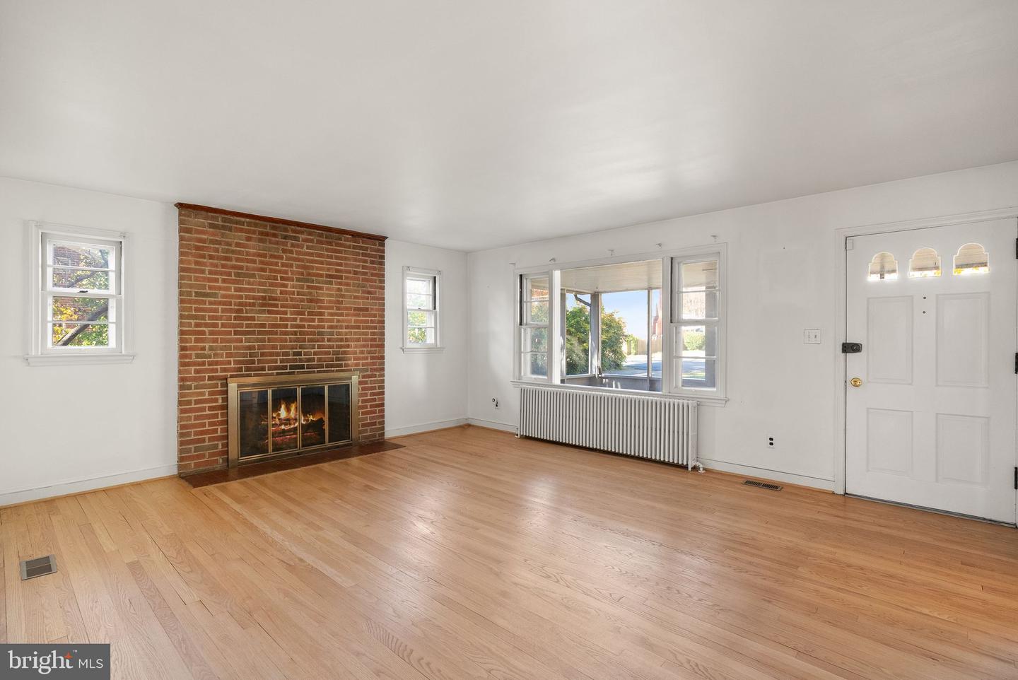 6329 EDGEMOOR LN, ALEXANDRIA, Virginia 22312, 3 Bedrooms Bedrooms, ,2 BathroomsBathrooms,Residential,For sale,6329 EDGEMOOR LN,VAFX2278714 MLS # VAFX2278714 6329 EDGEMOOR LN, ALEXANDRIA, Virginia 22312, 3 Bedrooms Bedrooms, ,2 BathroomsBathrooms,Residential,For sale,6329 EDGEMOOR LN,VAFX2278714 MLS # VAFX2278714