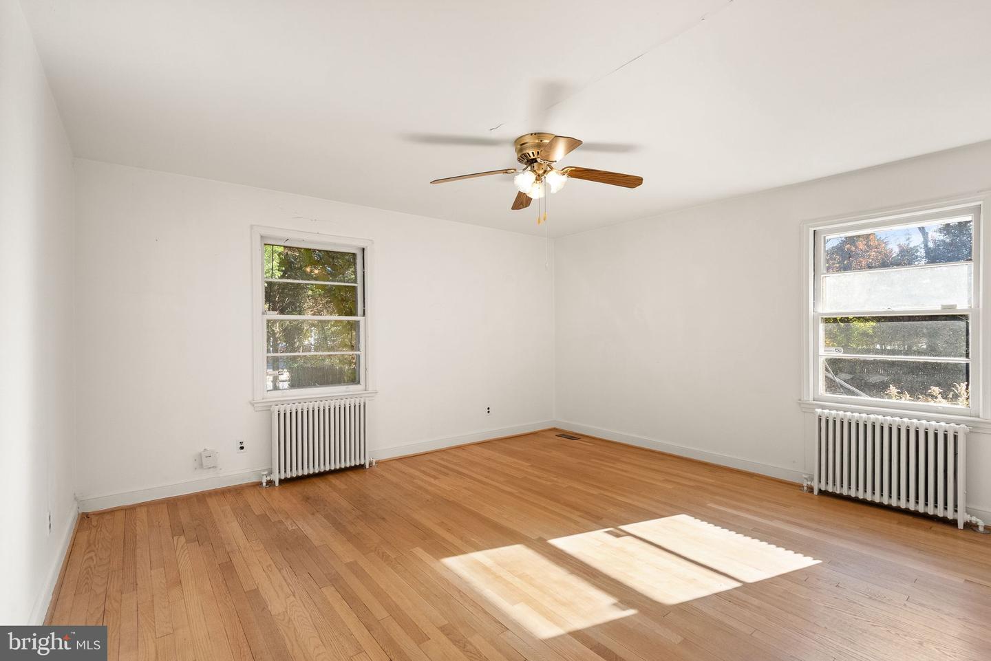 6329 EDGEMOOR LN, ALEXANDRIA, Virginia 22312, 3 Bedrooms Bedrooms, ,2 BathroomsBathrooms,Residential,For sale,6329 EDGEMOOR LN,VAFX2278714 MLS # VAFX2278714 6329 EDGEMOOR LN, ALEXANDRIA, Virginia 22312, 3 Bedrooms Bedrooms, ,2 BathroomsBathrooms,Residential,For sale,6329 EDGEMOOR LN,VAFX2278714 MLS # VAFX2278714