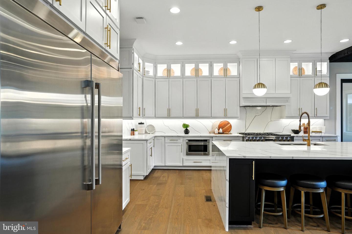 1321 HUNTER MILL RD, VIENNA, Virginia 22182, 7 Bedrooms Bedrooms, ,6 BathroomsBathrooms,Residential,For sale,1321 HUNTER MILL RD,VAFX2278716 MLS # VAFX2278716 1321 HUNTER MILL RD, VIENNA, Virginia 22182, 7 Bedrooms Bedrooms, ,6 BathroomsBathrooms,Residential,For sale,1321 HUNTER MILL RD,VAFX2278716 MLS # VAFX2278716