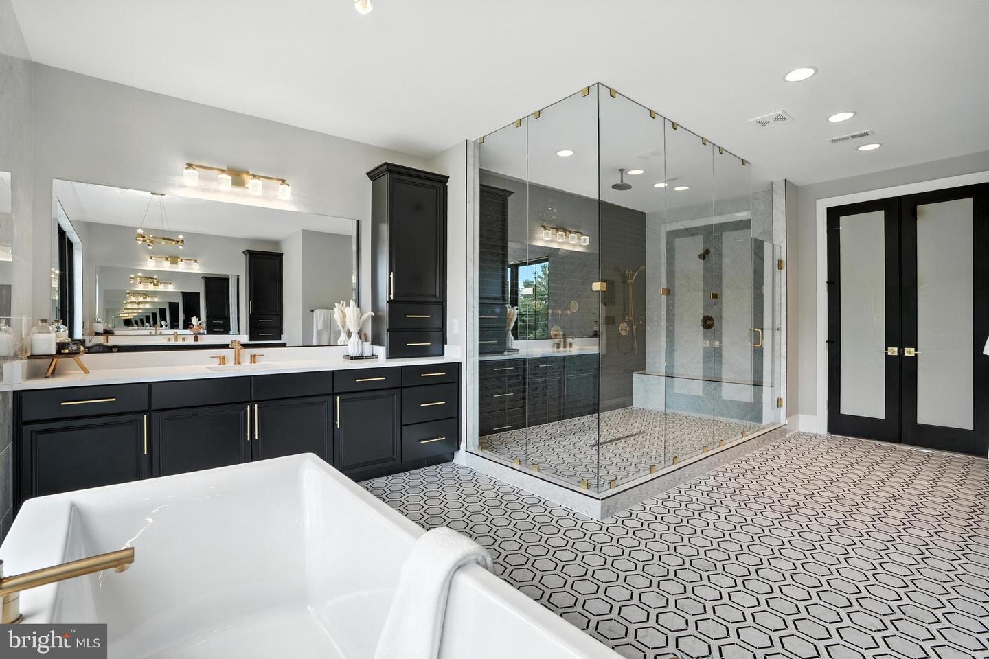 1321 HUNTER MILL RD, VIENNA, Virginia 22182, 7 Bedrooms Bedrooms, ,6 BathroomsBathrooms,Residential,For sale,1321 HUNTER MILL RD,VAFX2278716 MLS # VAFX2278716 1321 HUNTER MILL RD, VIENNA, Virginia 22182, 7 Bedrooms Bedrooms, ,6 BathroomsBathrooms,Residential,For sale,1321 HUNTER MILL RD,VAFX2278716 MLS # VAFX2278716