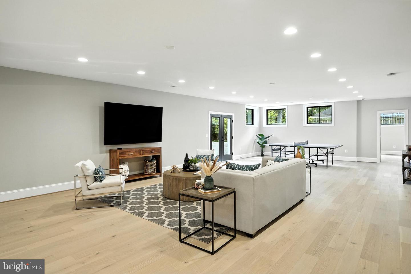 1321 HUNTER MILL RD, VIENNA, Virginia 22182, 7 Bedrooms Bedrooms, ,6 BathroomsBathrooms,Residential,For sale,1321 HUNTER MILL RD,VAFX2278716 MLS # VAFX2278716 1321 HUNTER MILL RD, VIENNA, Virginia 22182, 7 Bedrooms Bedrooms, ,6 BathroomsBathrooms,Residential,For sale,1321 HUNTER MILL RD,VAFX2278716 MLS # VAFX2278716