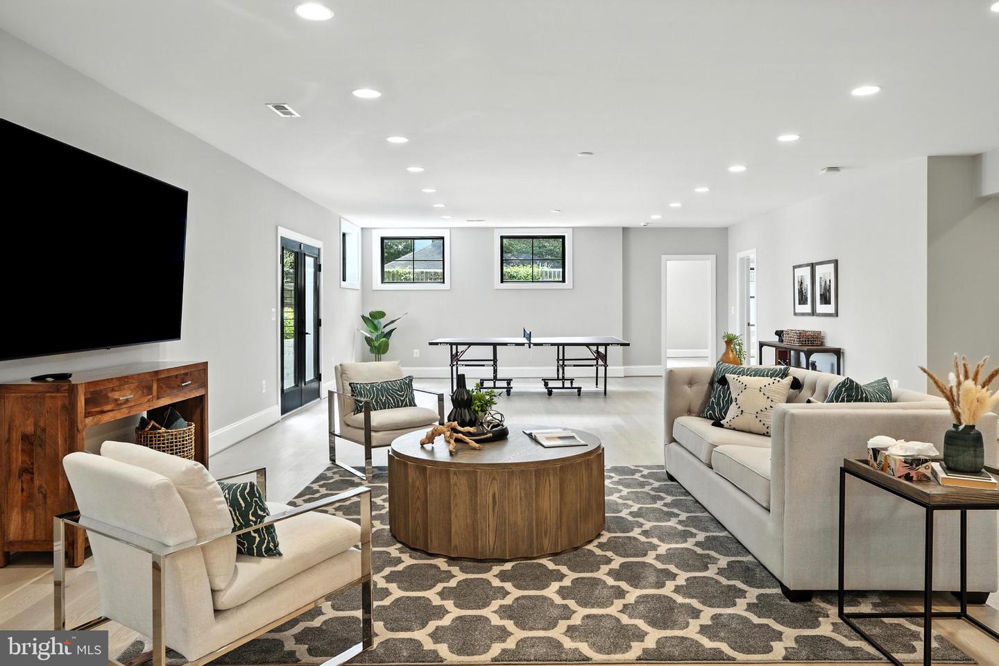 1321 HUNTER MILL RD, VIENNA, Virginia 22182, 7 Bedrooms Bedrooms, ,6 BathroomsBathrooms,Residential,For sale,1321 HUNTER MILL RD,VAFX2278716 MLS # VAFX2278716 1321 HUNTER MILL RD, VIENNA, Virginia 22182, 7 Bedrooms Bedrooms, ,6 BathroomsBathrooms,Residential,For sale,1321 HUNTER MILL RD,VAFX2278716 MLS # VAFX2278716