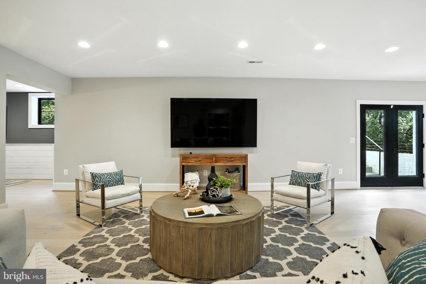 1321 HUNTER MILL RD, VIENNA, Virginia 22182, 7 Bedrooms Bedrooms, ,6 BathroomsBathrooms,Residential,For sale,1321 HUNTER MILL RD,VAFX2278716 MLS # VAFX2278716 1321 HUNTER MILL RD, VIENNA, Virginia 22182, 7 Bedrooms Bedrooms, ,6 BathroomsBathrooms,Residential,For sale,1321 HUNTER MILL RD,VAFX2278716 MLS # VAFX2278716