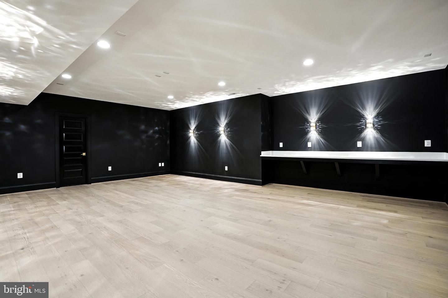 1321 HUNTER MILL RD, VIENNA, Virginia 22182, 7 Bedrooms Bedrooms, ,6 BathroomsBathrooms,Residential,For sale,1321 HUNTER MILL RD,VAFX2278716 MLS # VAFX2278716 1321 HUNTER MILL RD, VIENNA, Virginia 22182, 7 Bedrooms Bedrooms, ,6 BathroomsBathrooms,Residential,For sale,1321 HUNTER MILL RD,VAFX2278716 MLS # VAFX2278716