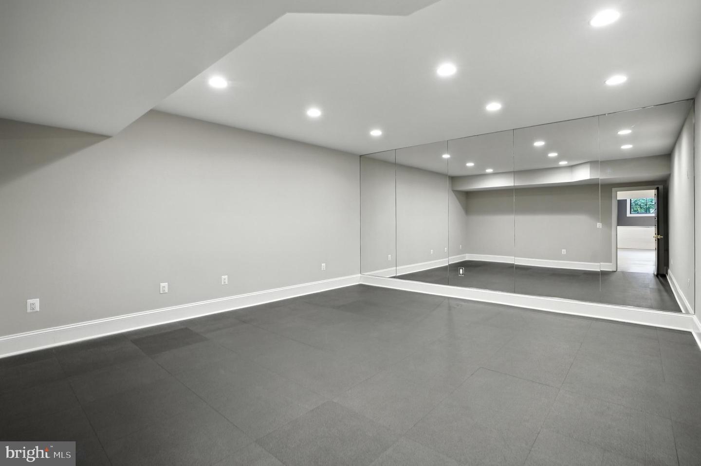 1321 HUNTER MILL RD, VIENNA, Virginia 22182, 7 Bedrooms Bedrooms, ,6 BathroomsBathrooms,Residential,For sale,1321 HUNTER MILL RD,VAFX2278716 MLS # VAFX2278716 1321 HUNTER MILL RD, VIENNA, Virginia 22182, 7 Bedrooms Bedrooms, ,6 BathroomsBathrooms,Residential,For sale,1321 HUNTER MILL RD,VAFX2278716 MLS # VAFX2278716