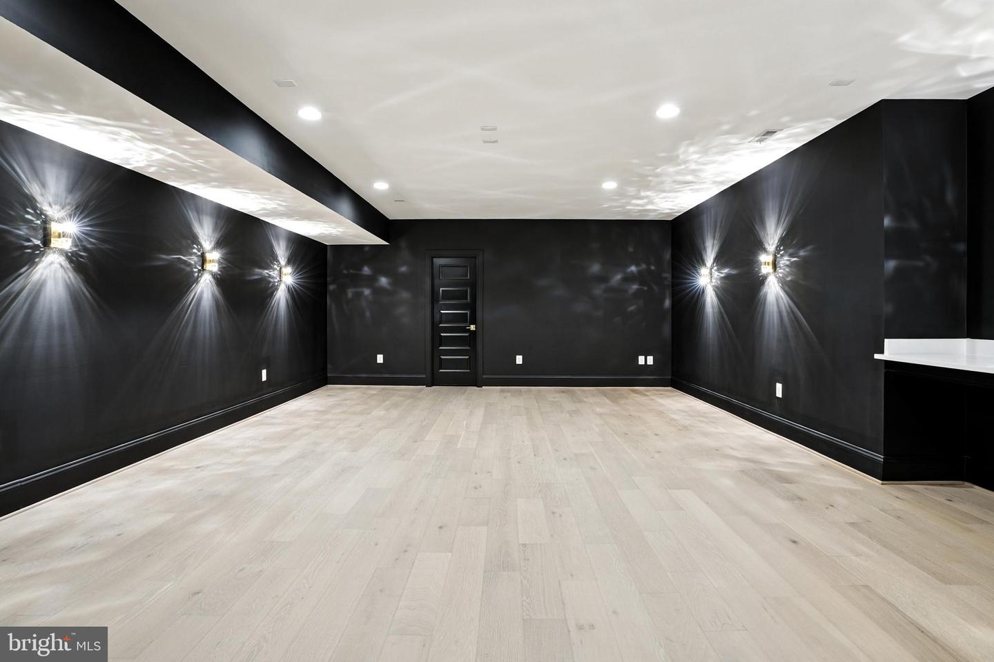 1321 HUNTER MILL RD, VIENNA, Virginia 22182, 7 Bedrooms Bedrooms, ,6 BathroomsBathrooms,Residential,For sale,1321 HUNTER MILL RD,VAFX2278716 MLS # VAFX2278716 1321 HUNTER MILL RD, VIENNA, Virginia 22182, 7 Bedrooms Bedrooms, ,6 BathroomsBathrooms,Residential,For sale,1321 HUNTER MILL RD,VAFX2278716 MLS # VAFX2278716