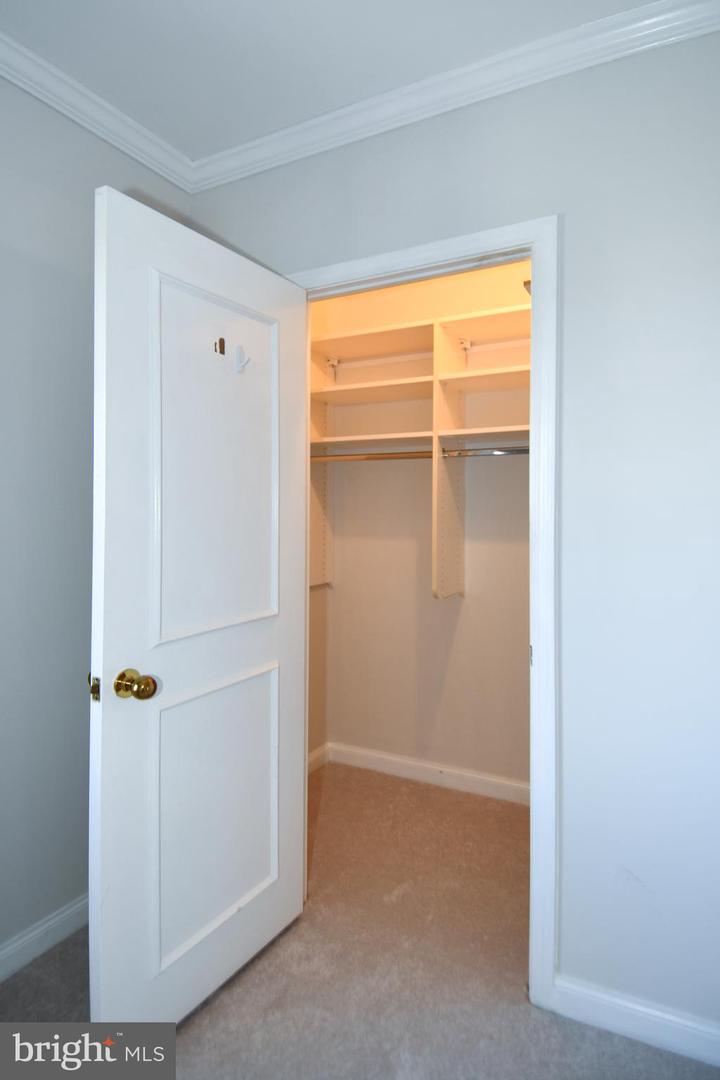 1250 S WASHINGTON ST #816, ALEXANDRIA, Virginia 22314, 2 Bedrooms Bedrooms, ,2 BathroomsBathrooms,Residential,For sale,1250 S WASHINGTON ST #816,VAAX2051734 MLS # VAAX2051734