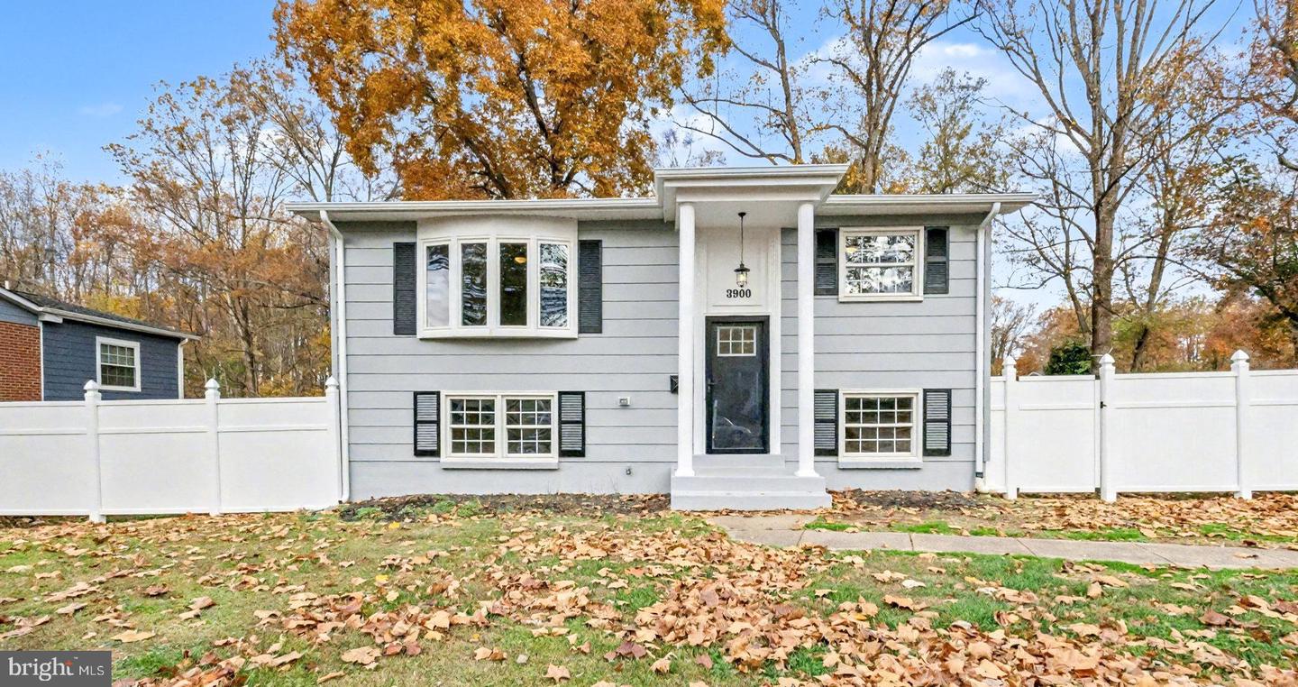 3900 FILLMORE DR, WOODBRIDGE, Virginia 22193, 3 Bedrooms Bedrooms, ,2 BathroomsBathrooms,Residential,For sale,3900 FILLMORE DR,VAPW2107654 MLS # VAPW2107654
