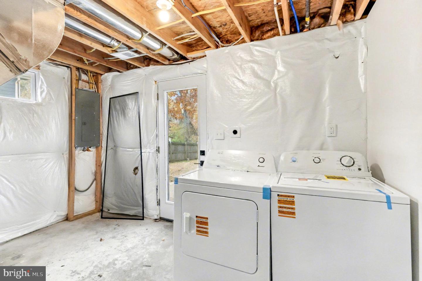 3900 FILLMORE DR, WOODBRIDGE, Virginia 22193, 3 Bedrooms Bedrooms, ,2 BathroomsBathrooms,Residential,For sale,3900 FILLMORE DR,VAPW2107654 MLS # VAPW2107654