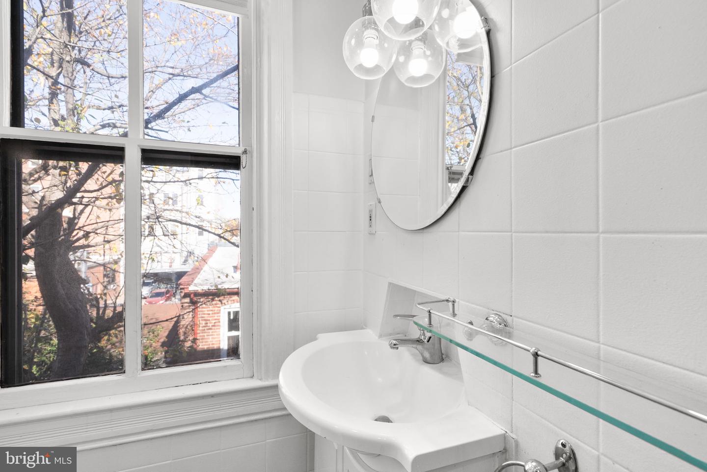 812 E ST SE, WASHINGTON, District Of Columbia 20003, 4 Bedrooms Bedrooms, ,3 BathroomsBathrooms,Residential,For sale,812 E ST SE,DCDC2231462 MLS # DCDC2231462