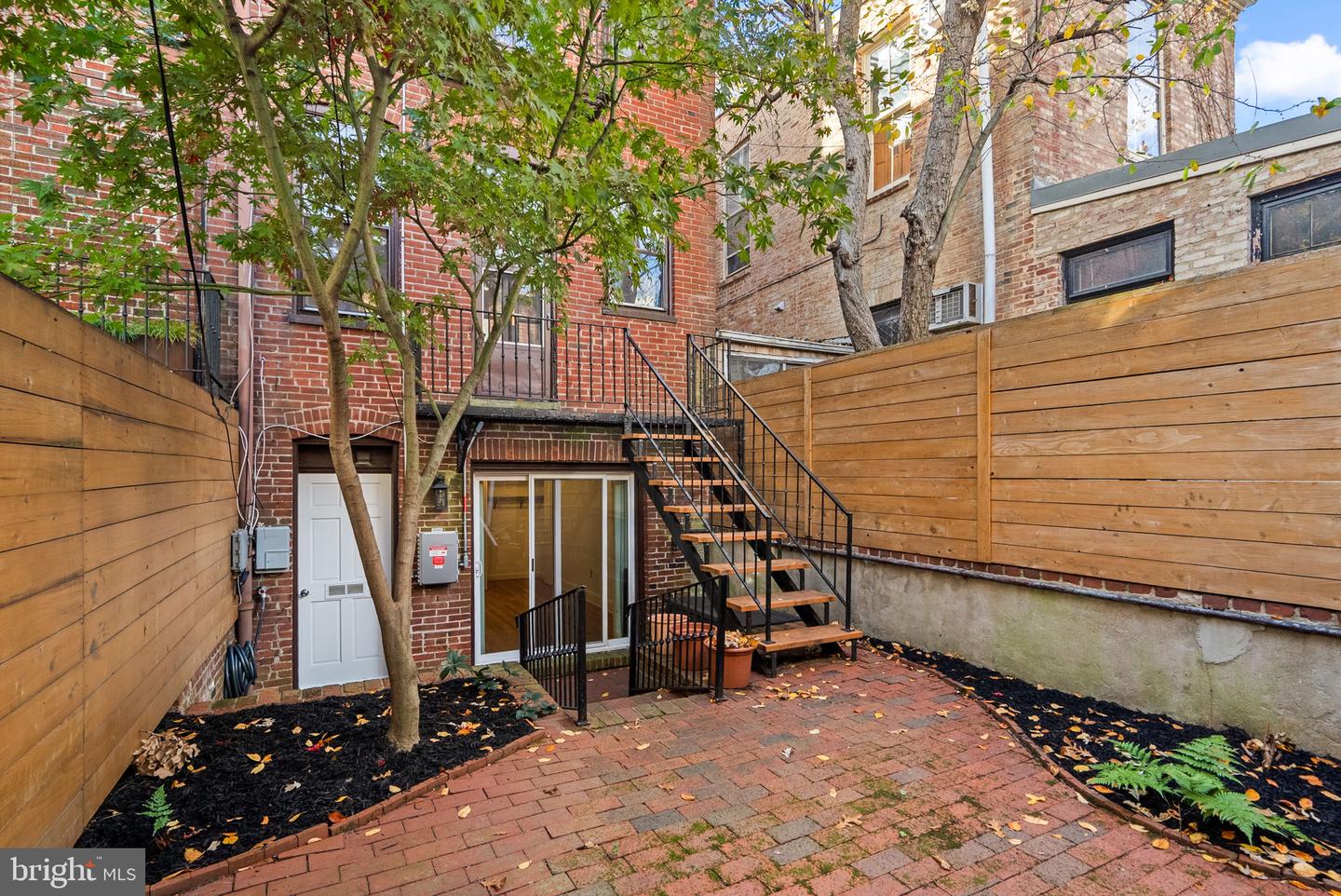 812 E ST SE, WASHINGTON, District Of Columbia 20003, 4 Bedrooms Bedrooms, ,3 BathroomsBathrooms,Residential,For sale,812 E ST SE,DCDC2231462 MLS # DCDC2231462