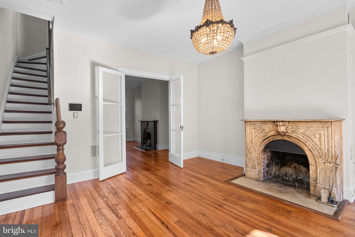 812 E ST SE, WASHINGTON, District Of Columbia 20003, 4 Bedrooms Bedrooms, ,3 BathroomsBathrooms,Residential,For sale,812 E ST SE,DCDC2231462 MLS # DCDC2231462