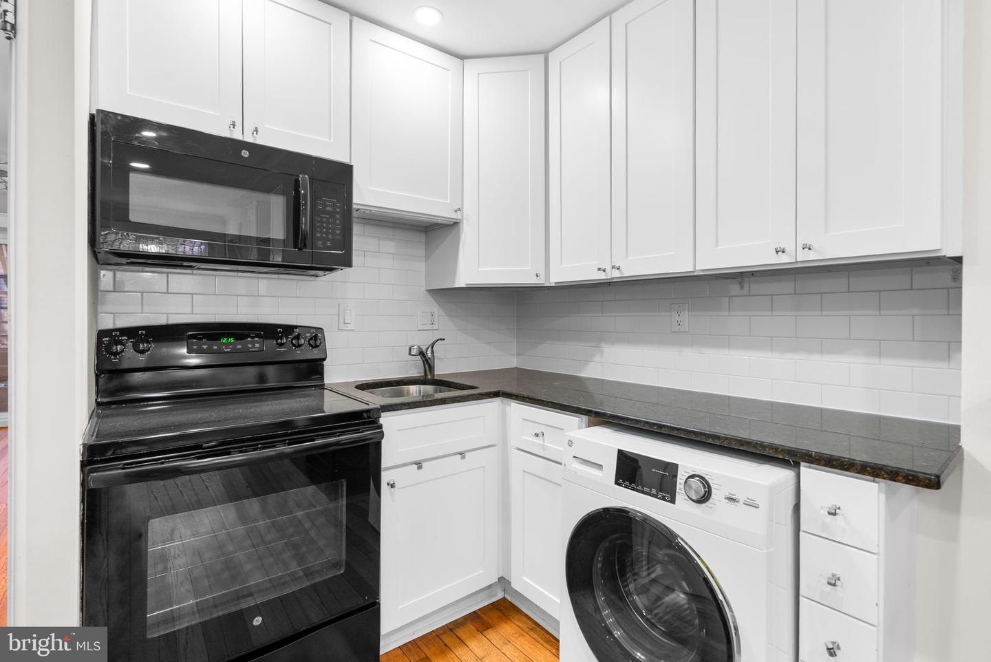 812 E ST SE, WASHINGTON, District Of Columbia 20003, 4 Bedrooms Bedrooms, ,3 BathroomsBathrooms,Residential,For sale,812 E ST SE,DCDC2231462 MLS # DCDC2231462