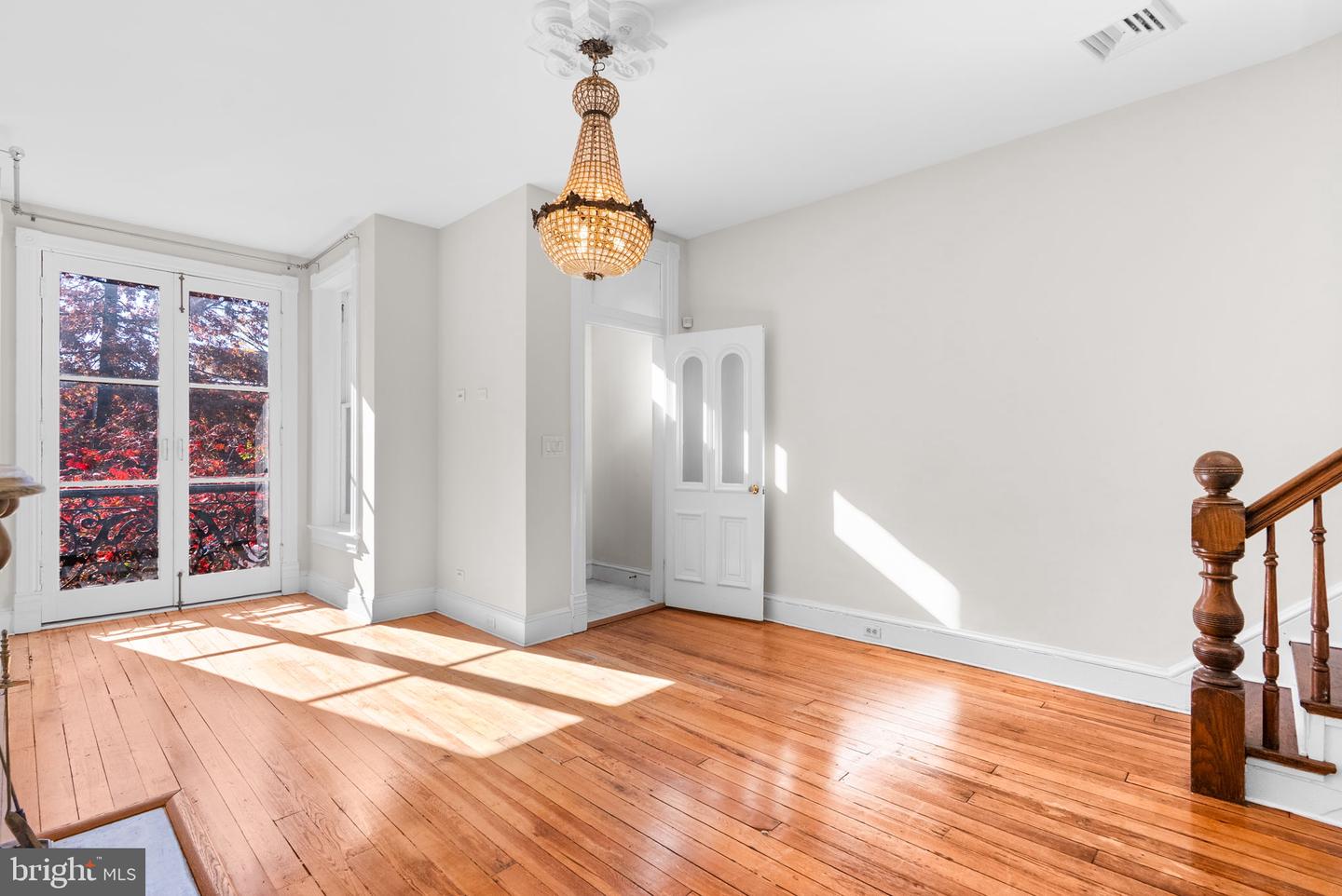 812 E ST SE, WASHINGTON, District Of Columbia 20003, 4 Bedrooms Bedrooms, ,3 BathroomsBathrooms,Residential,For sale,812 E ST SE,DCDC2231462 MLS # DCDC2231462