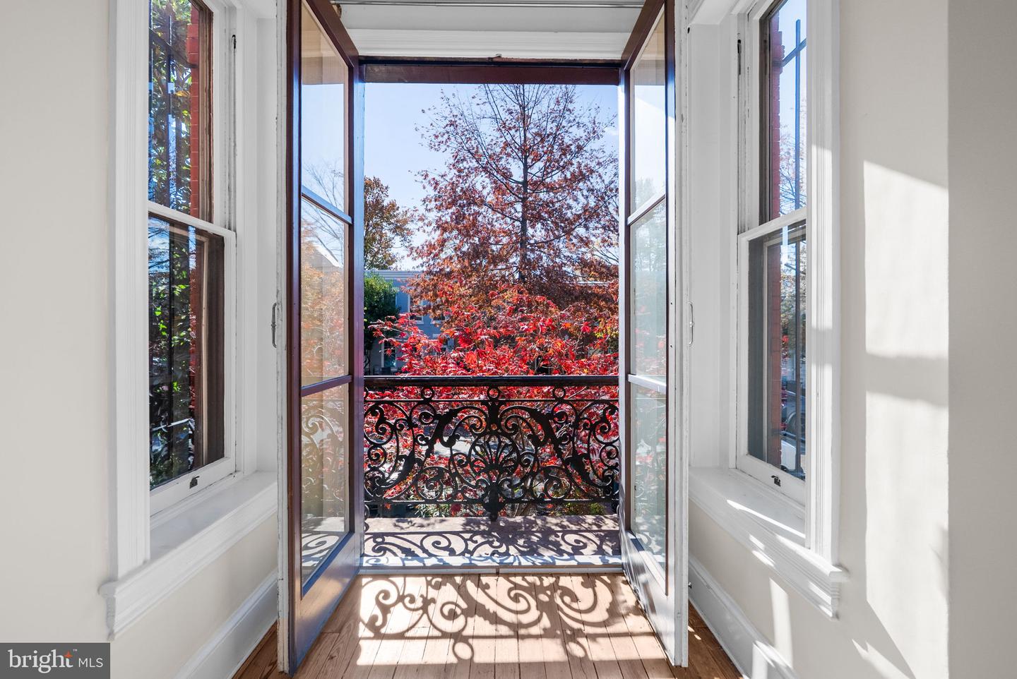 812 E ST SE, WASHINGTON, District Of Columbia 20003, 4 Bedrooms Bedrooms, ,3 BathroomsBathrooms,Residential,For sale,812 E ST SE,DCDC2231462 MLS # DCDC2231462