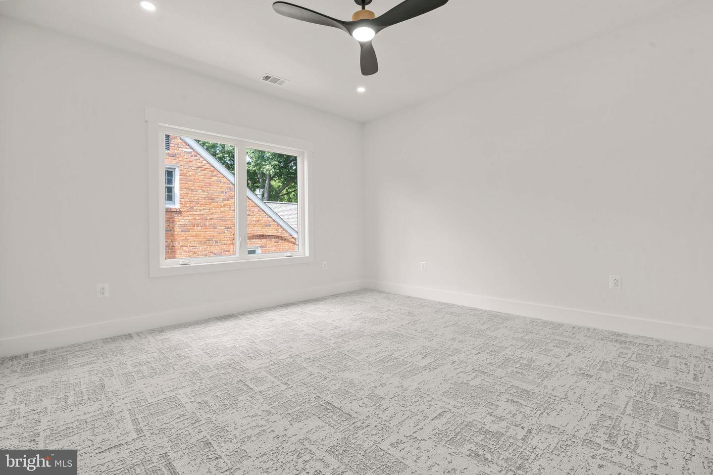 1905 N TAYLOR ST, ARLINGTON, Virginia 22207, 7 Bedrooms Bedrooms, 15 Rooms Rooms,7 BathroomsBathrooms,Residential,For sale,1905 N TAYLOR ST,VAAR2065982 MLS # VAAR2065982