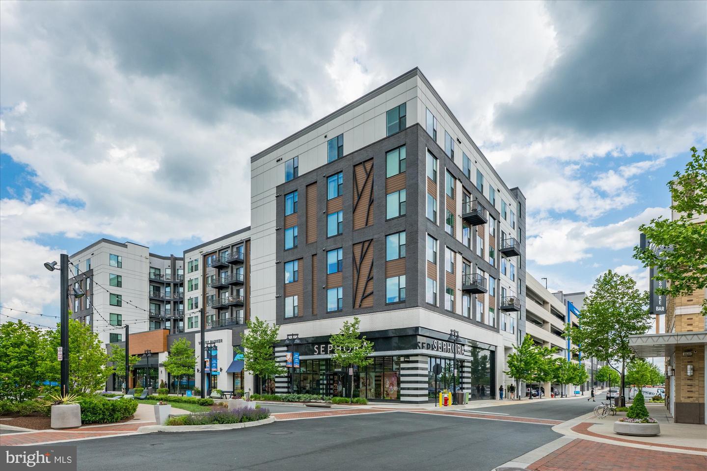 20305 SAVIN HILL DR, ASHBURN, Virginia 20147, 4 Bedrooms Bedrooms, ,3 BathroomsBathrooms,Residential,For sale,20305 SAVIN HILL DR,VALO2111068 MLS # VALO2111068 20305 SAVIN HILL DR, ASHBURN, Virginia 20147, 4 Bedrooms Bedrooms, ,3 BathroomsBathrooms,Residential,For sale,20305 SAVIN HILL DR,VALO2111068 MLS # VALO2111068