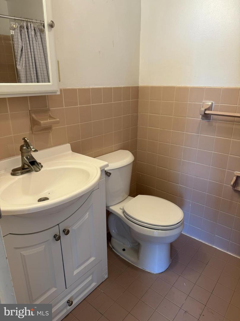 5340 HOLMES RUN PKWY #1215, ALEXANDRIA, Virginia 22304, 2 Bedrooms Bedrooms, 8 Rooms Rooms,2 BathroomsBathrooms,Residential,For sale,5340 HOLMES RUN PKWY #1215,VAAX2051762 MLS # VAAX2051762